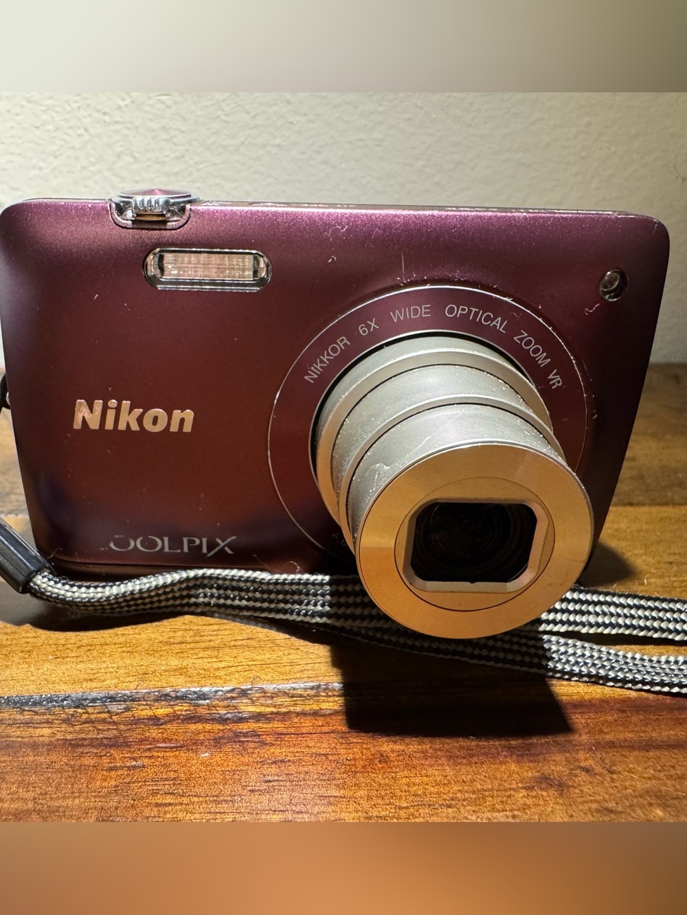 Nikon Coolpix Compact Digital Camera - Magenta Body with Silver Lens - Picture 3 of 8